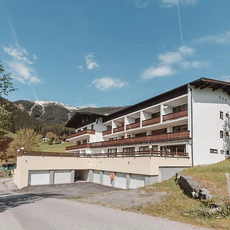 Apartment Holiday-1 By Interhome